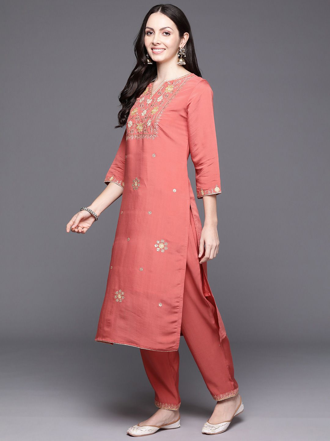 Indo Era Women Floral Embroidered Regular Sequinned Kurta with Trousers & With Dupatta