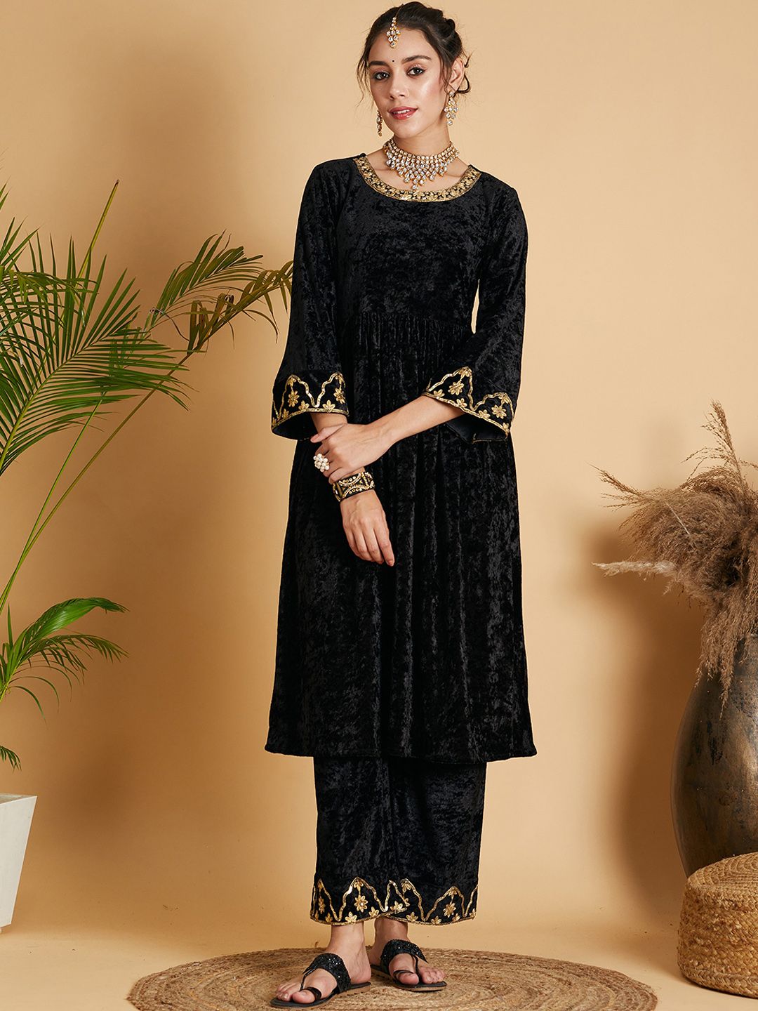 Shae by SASSAFRAS Black Empire Gotta Patti Velvet Kurta with Palazzos