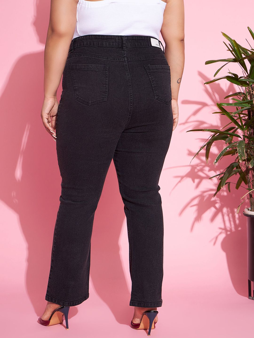 SASSAFRAS Curve Women Plus Size Black Bootcut High-Rise Stretchable Jeans