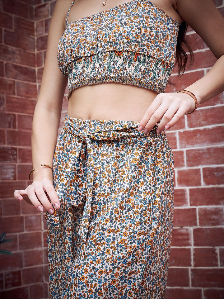 Berrylush Beige Floral Printed Crop Top With Trousers