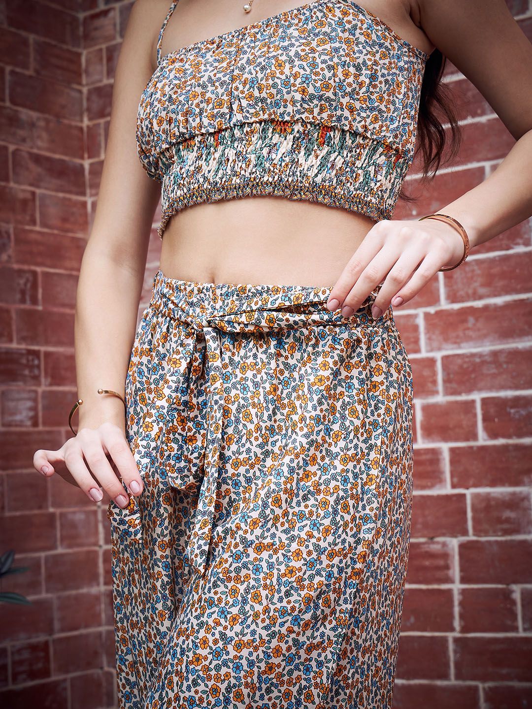 Berrylush Beige Floral Printed Crop Top With Trousers