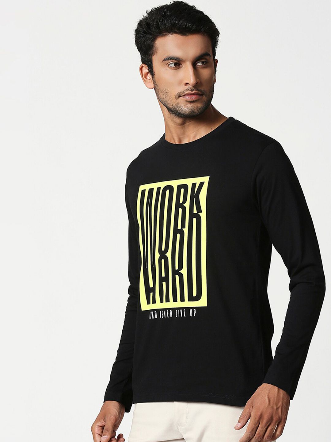 Bewakoof Men Black & Yellow Printed Round Neck T-shirt