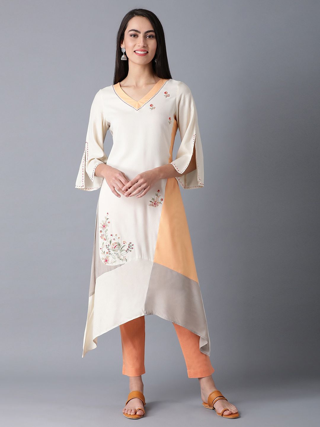 W Women Beige Floral Printed Flared Sleeves Kurta