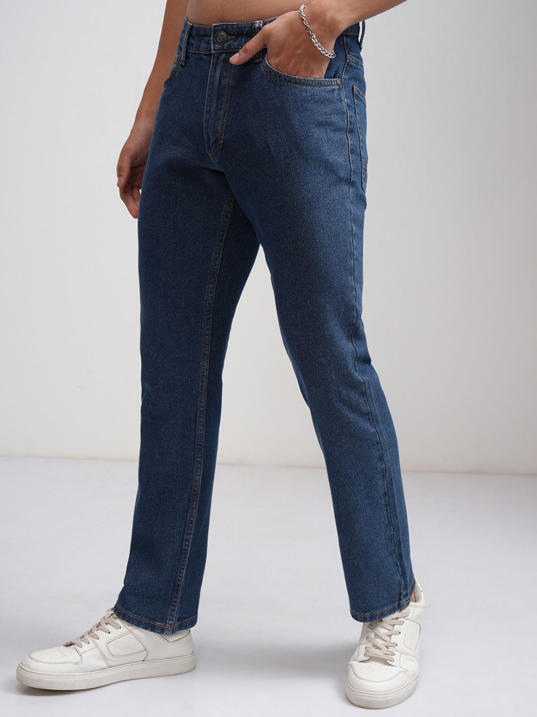 HIGHLANDER Men Blue Straight Fit Clean Look Stretchable Jeans