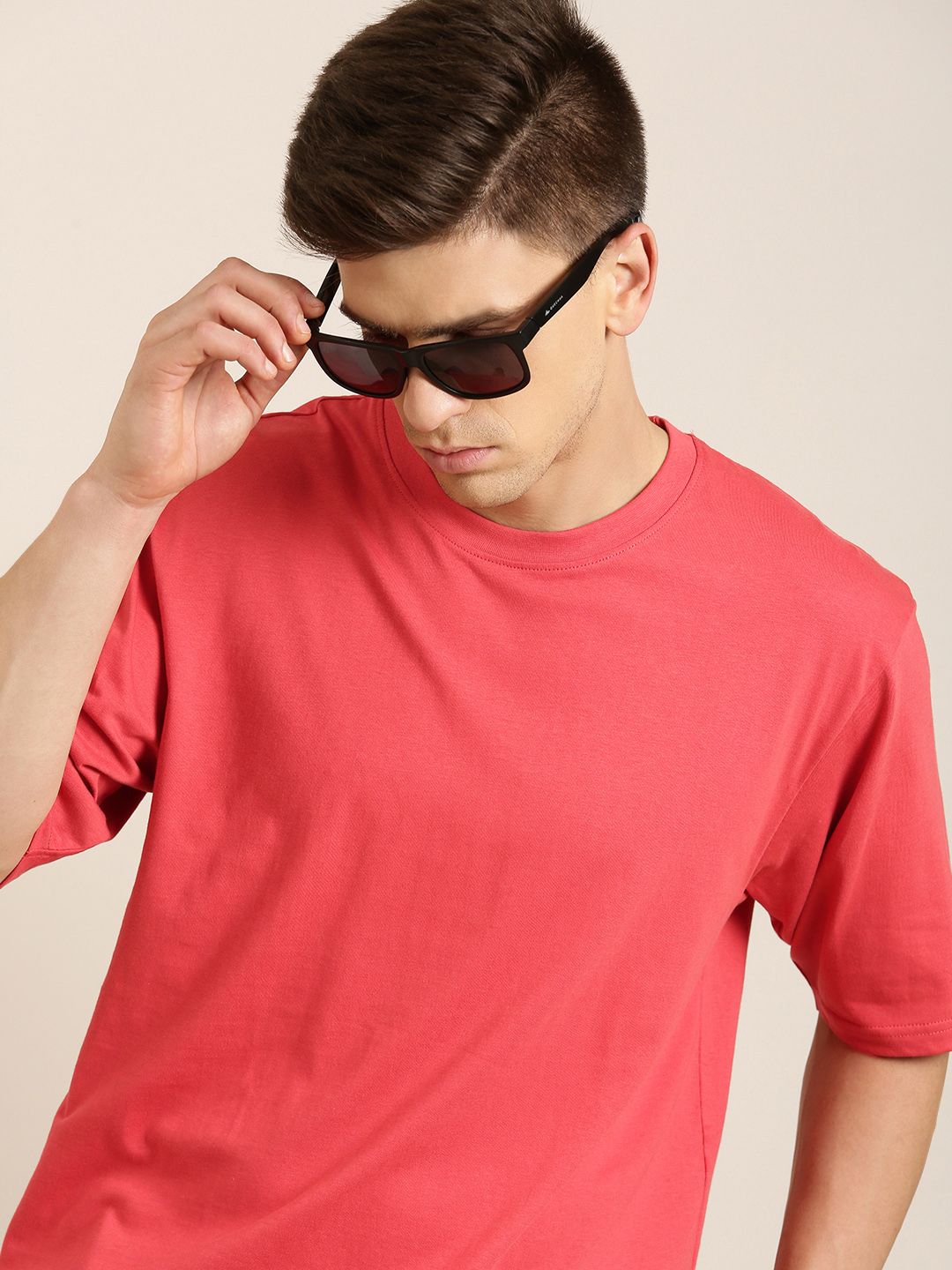 Difference of Opinion Men Coral Pure Cotton Drop-Shoulder Oversized Fit T-shirt