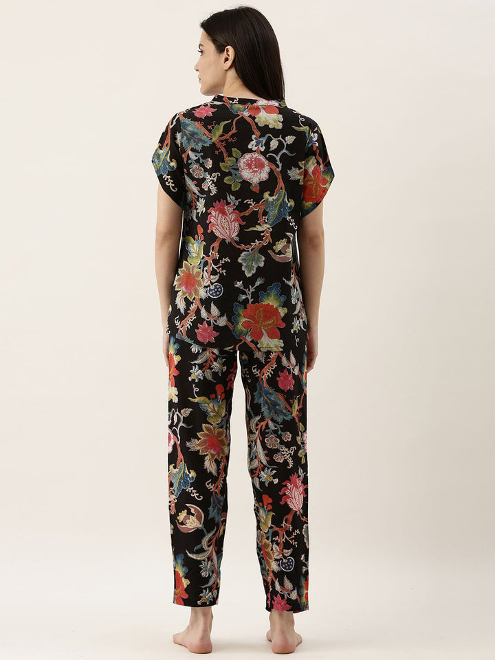 SANSKRUTIHOMES Women Black & Pink Printed Night suit