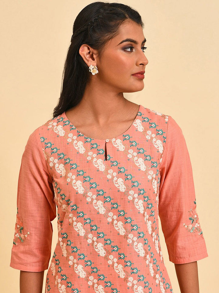 W Ethnic Motif Printed Keyhole Neck Thread Work Pure Cotton Kurta