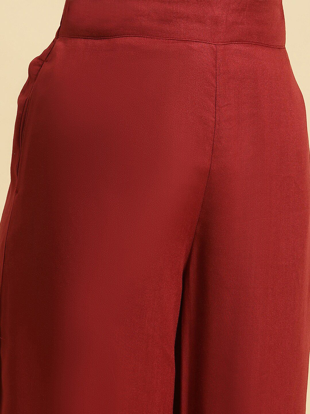 W Women Straight Fit Mid-Rise Plain Cropped Trousers