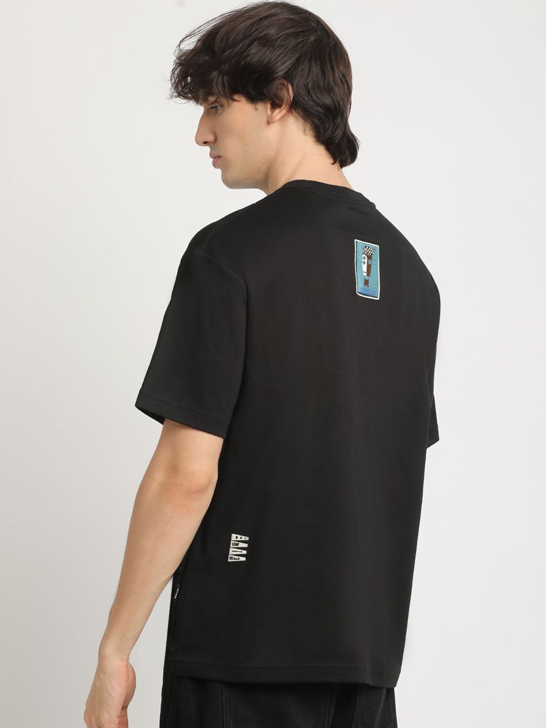 THE BEAR HOUSE Oversized Applique Design Crew Neck T-shirt