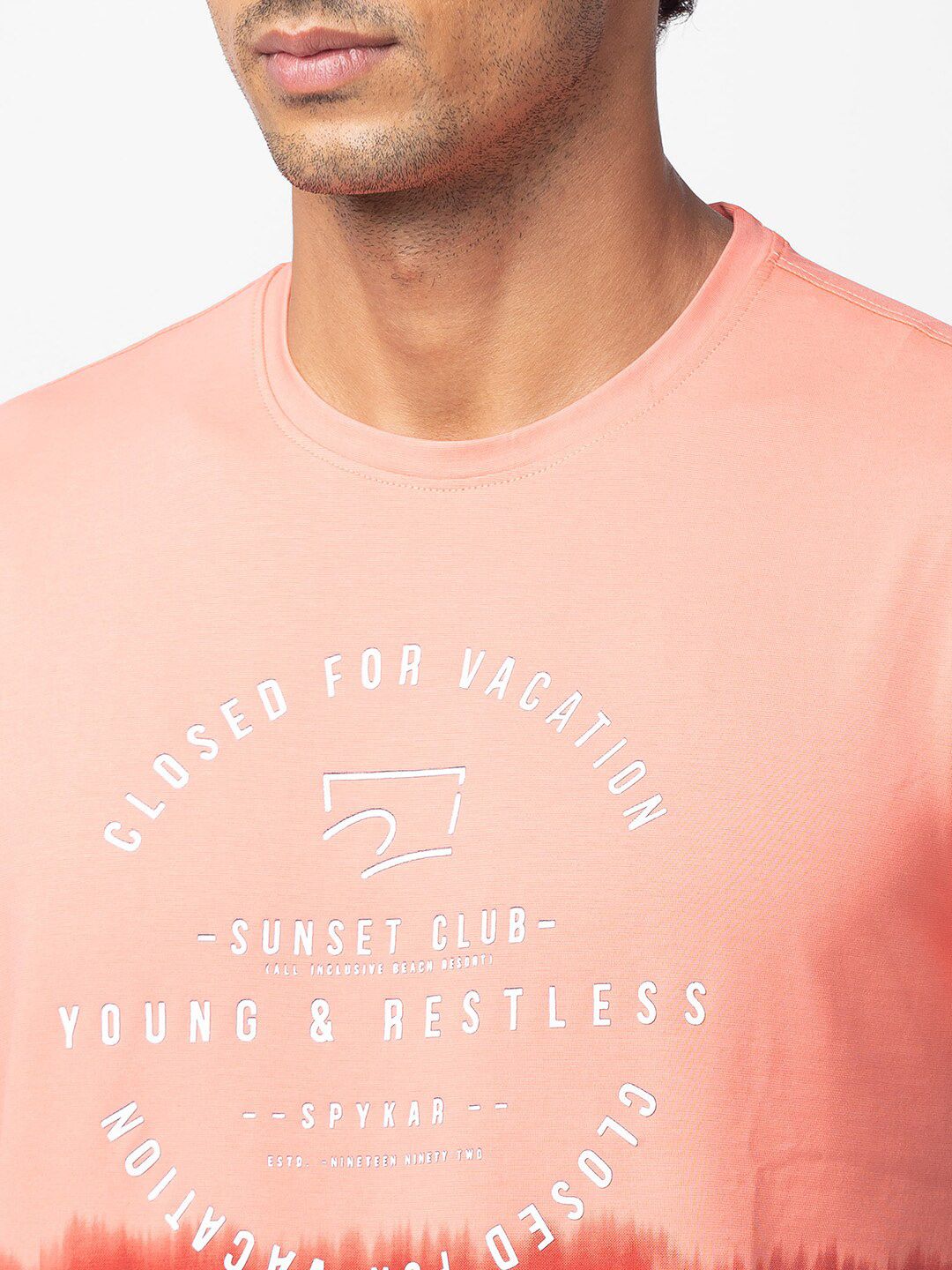 SPYKAR Men Typography Dyed Slim Fit Cotton T-shirt