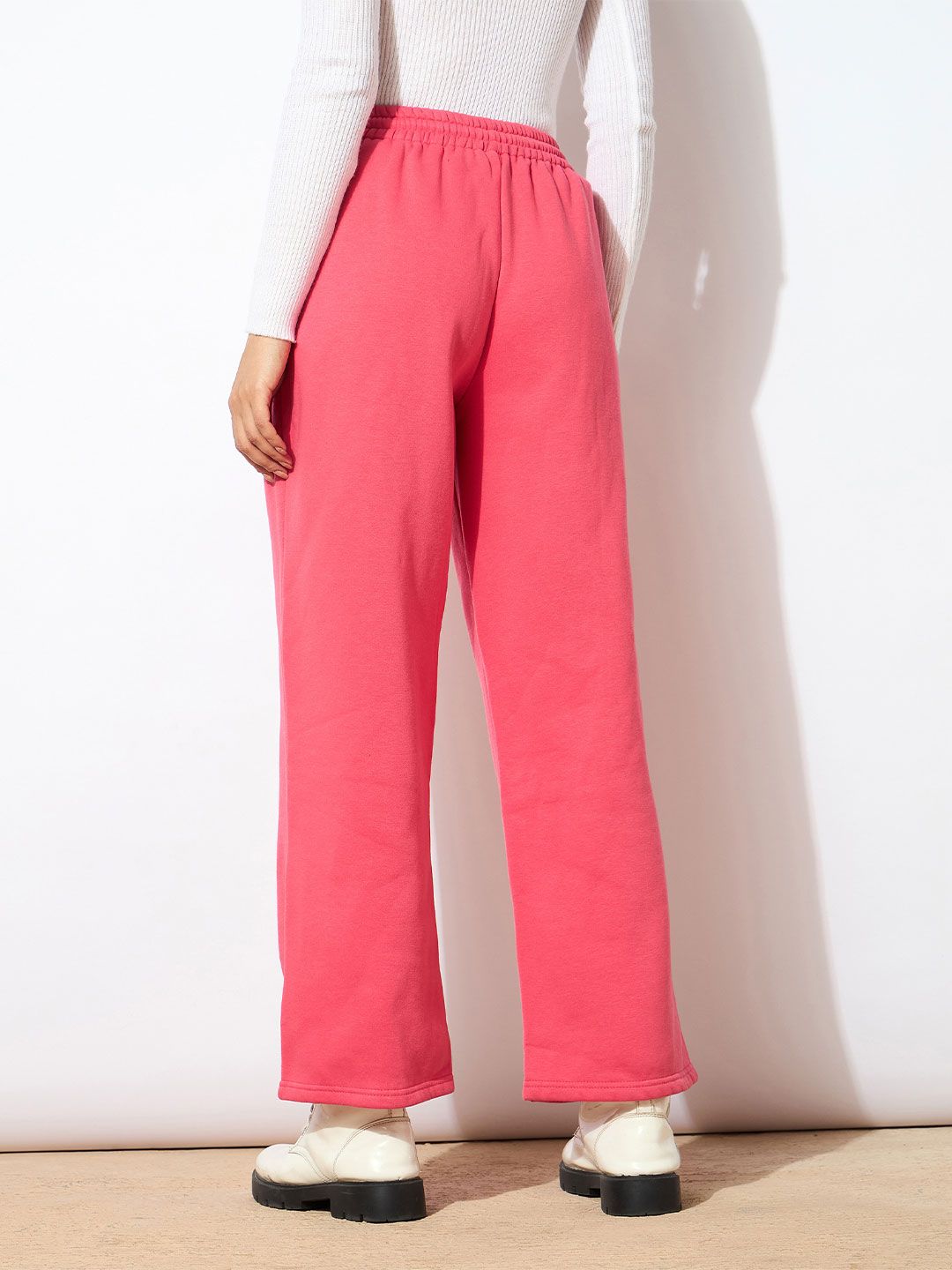 SASSAFRAS Women Black Relaxed Fit Mid-Rise Fleece Track Pants