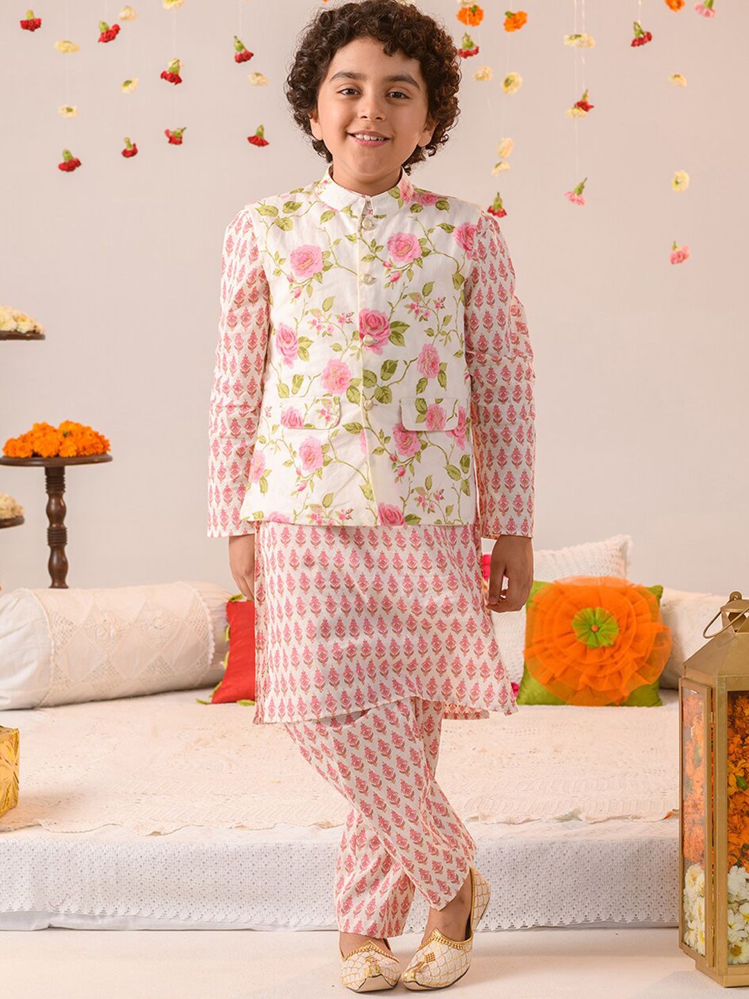 pspeaches Boys Floral Printed Regular Pure Cotton Kurta With Pyjamas & Nehru Jacket