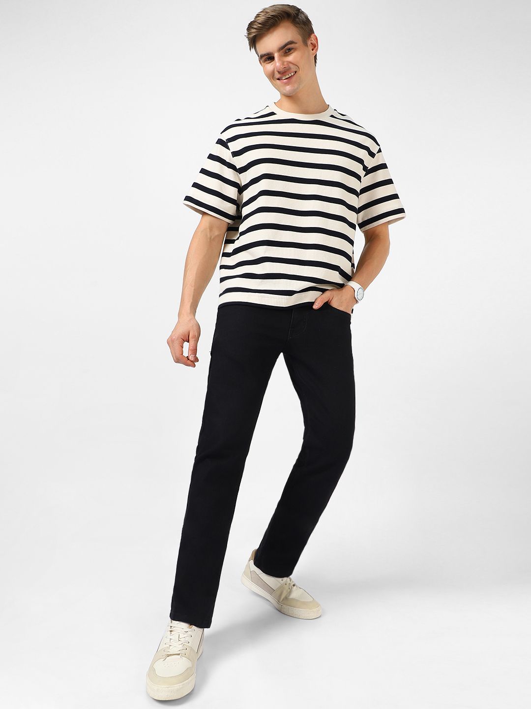 Urbano Fashion Men Mid-Rise Bootcut Stretchable Jeans