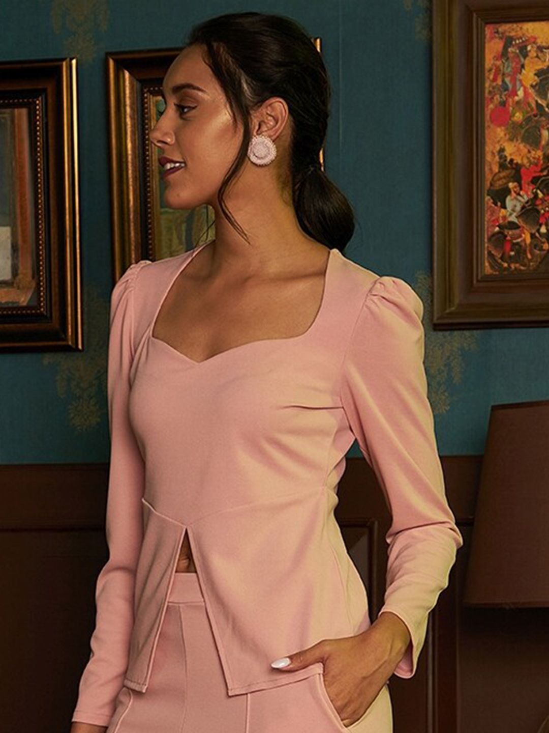 Athena Sweetheart Neck Puff Sleeves Top