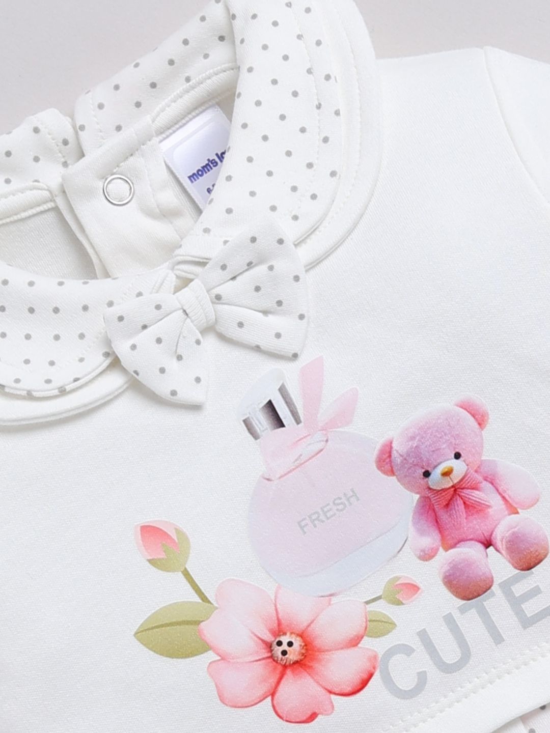 Moms Love Infant Girls Printed Sleepsuit