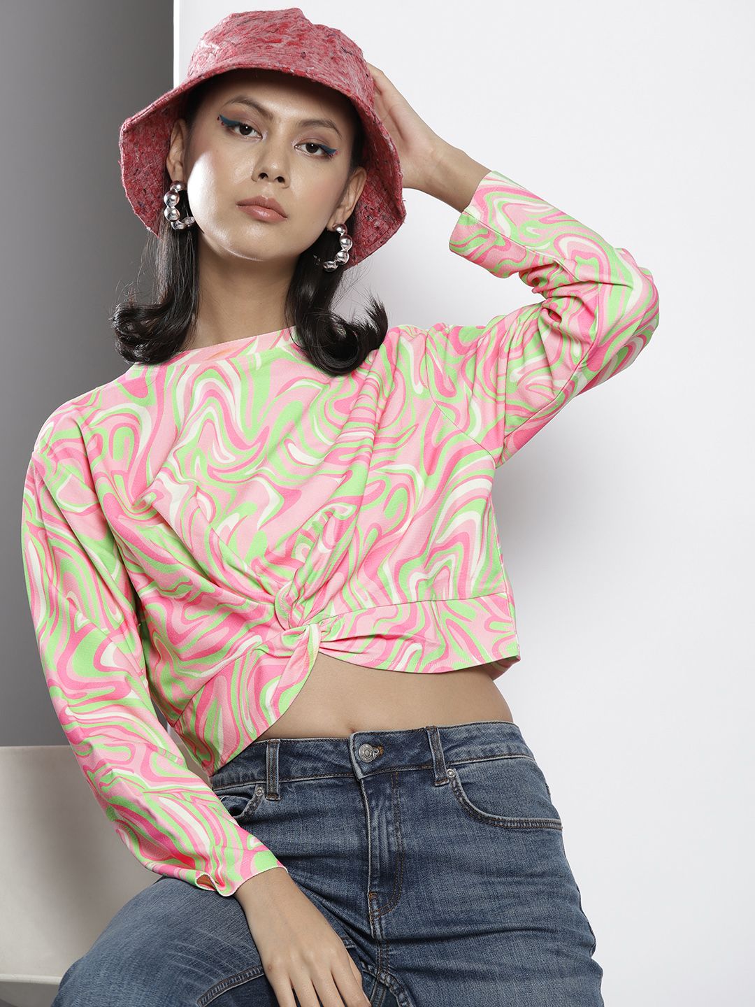 SASSAFRAS Women Red Printed Knot Crop Sweatshirt