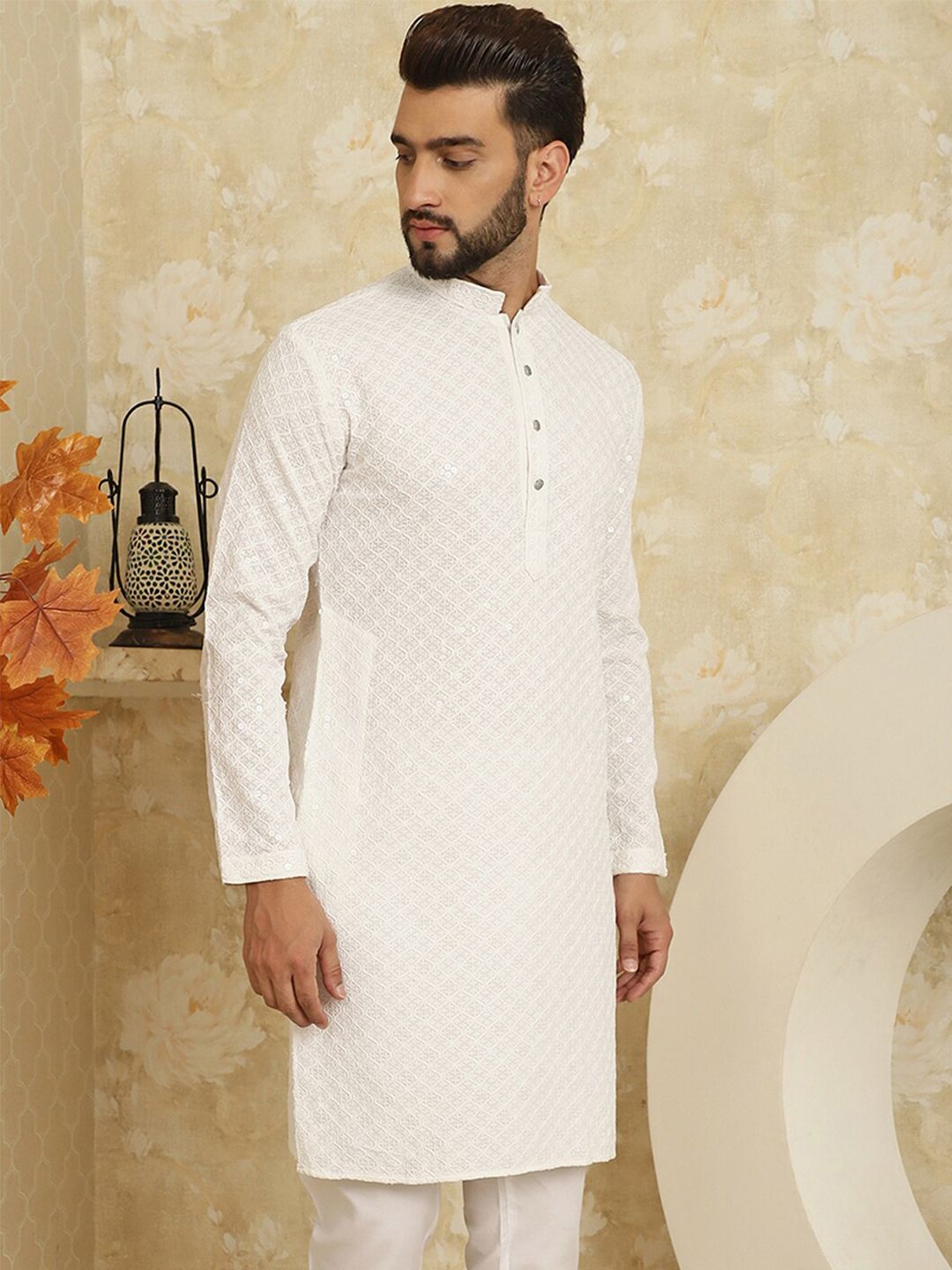 SOJANYA Geometric Embroidered Pure Cotton Mandarin Collar Straight Kurta