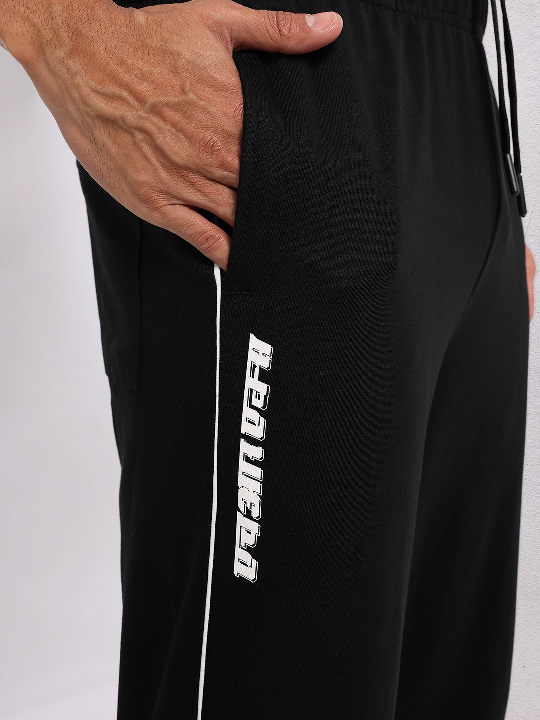 HRX by Hrithik Roshan Men Lifestyle Reflective Detail Track Pants