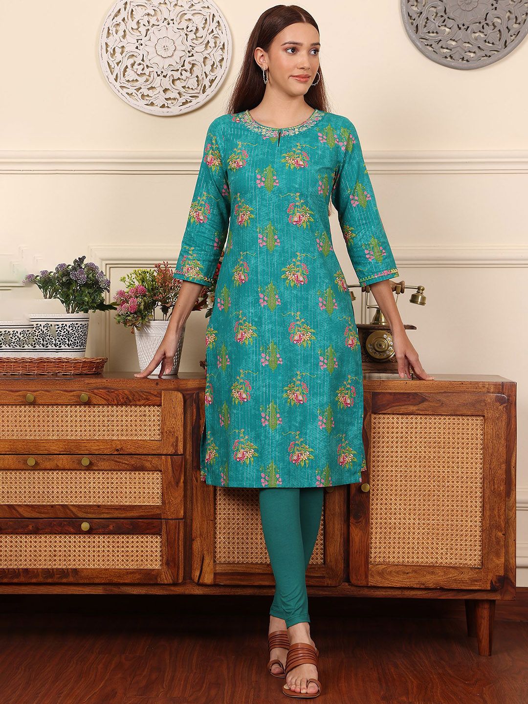 W Women Ethnic Motifs Printed Thread Work Kurta