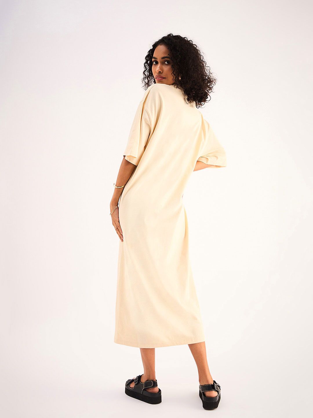 SASSAFRAS BASICS Round Neck Regular Sleeve Oversized Maxi Dress