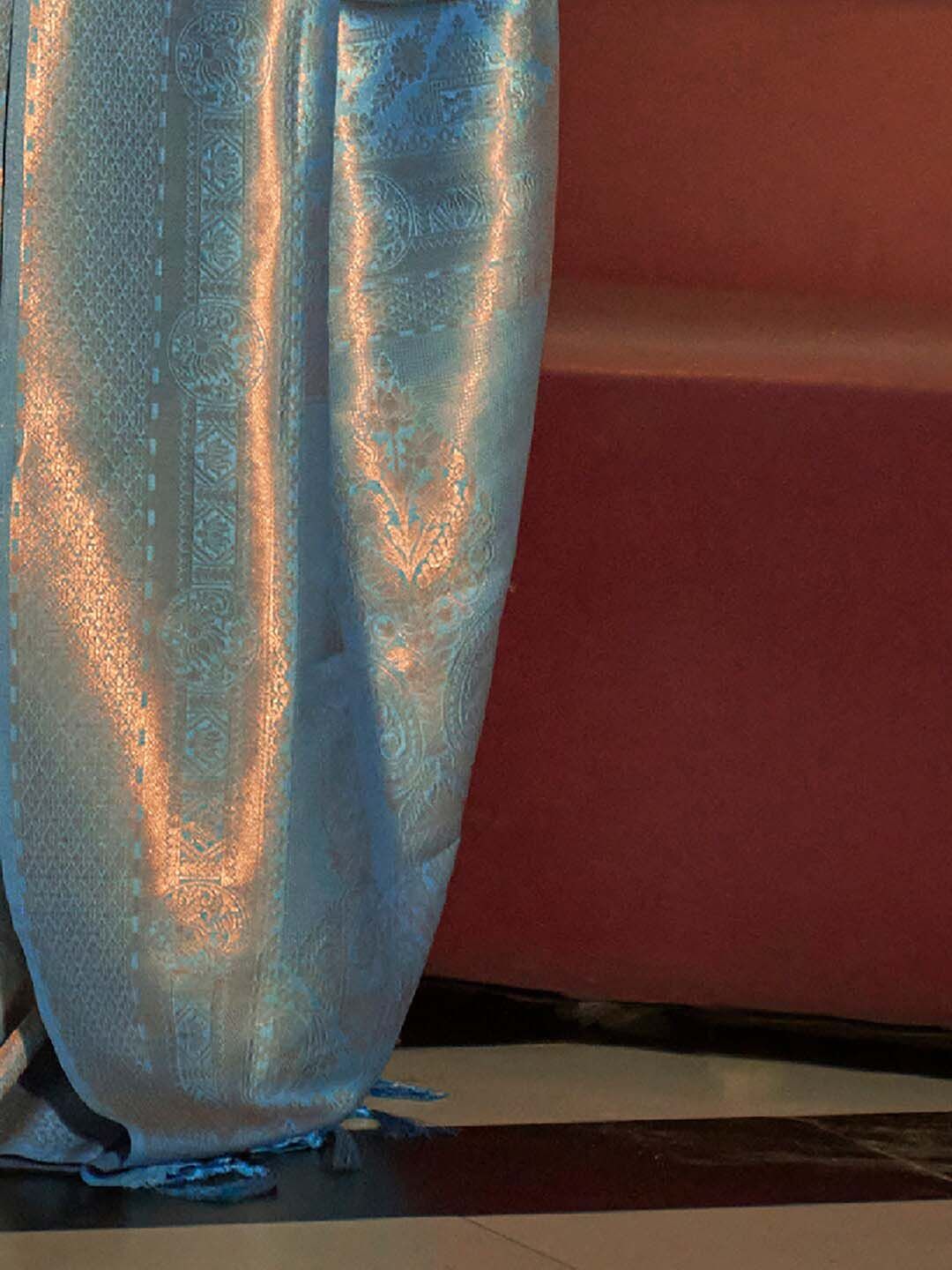 Saree mall Woven Design Zari Silk Blend Kanjeevaram Sarees