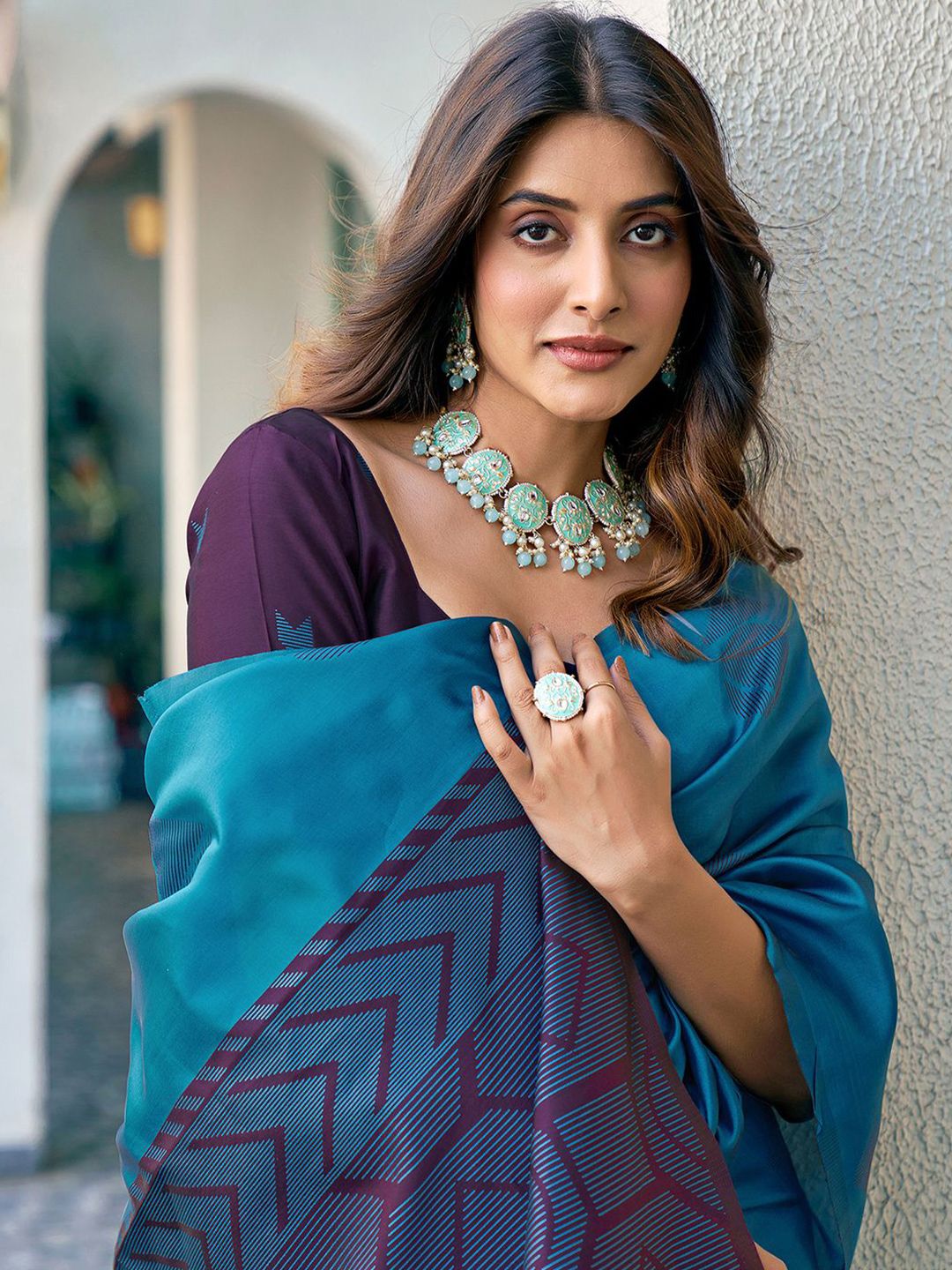 KALINI Woven Design Zari Silk Blend Banarasi Saree