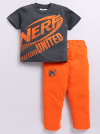 Moms Love Boys Printed T-Shirt With Trousers