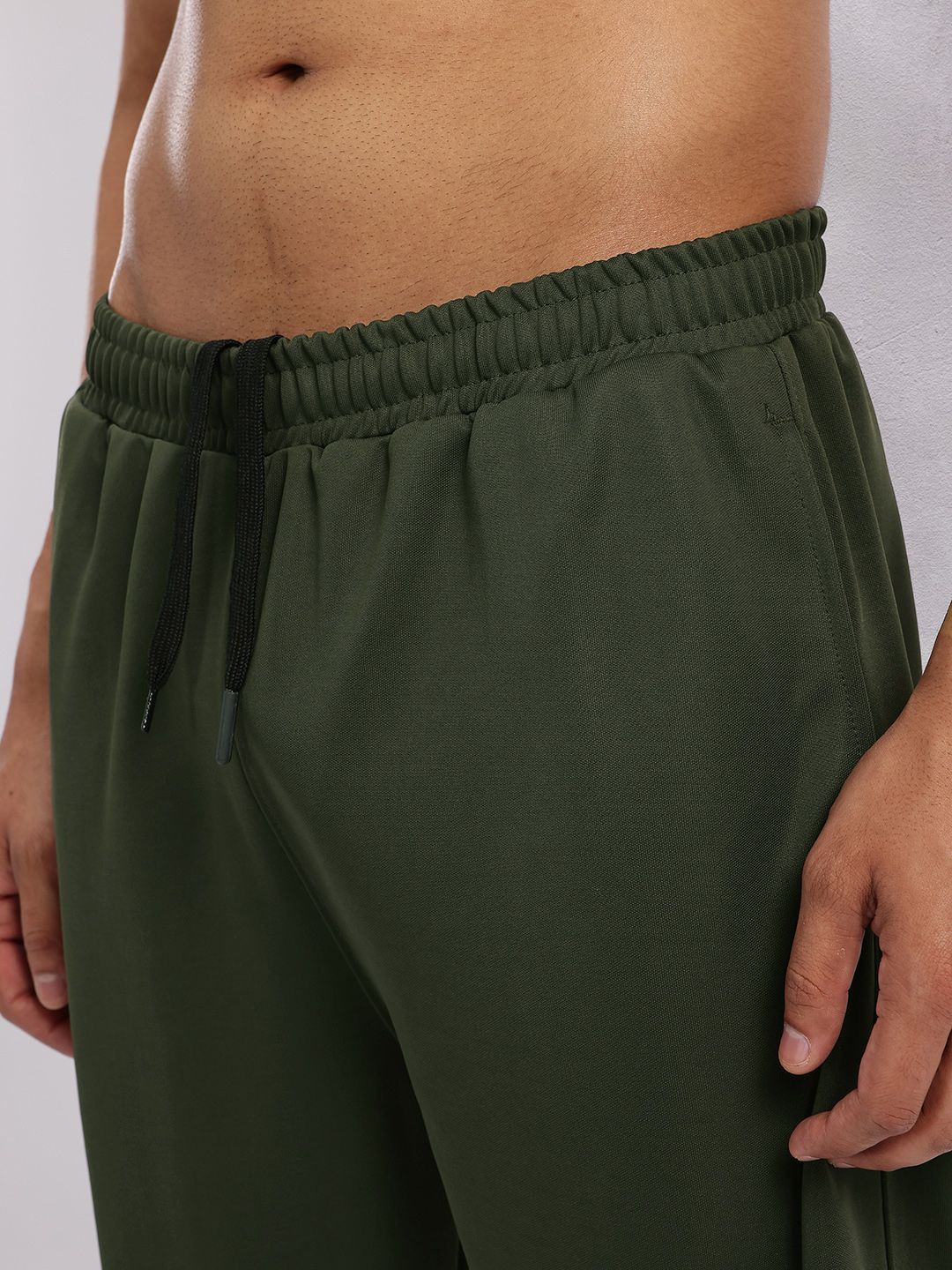 HRX by Hrithik Roshan Men Typography Print Rapid-dry Mid-Rise Regular Fit Training Joggers