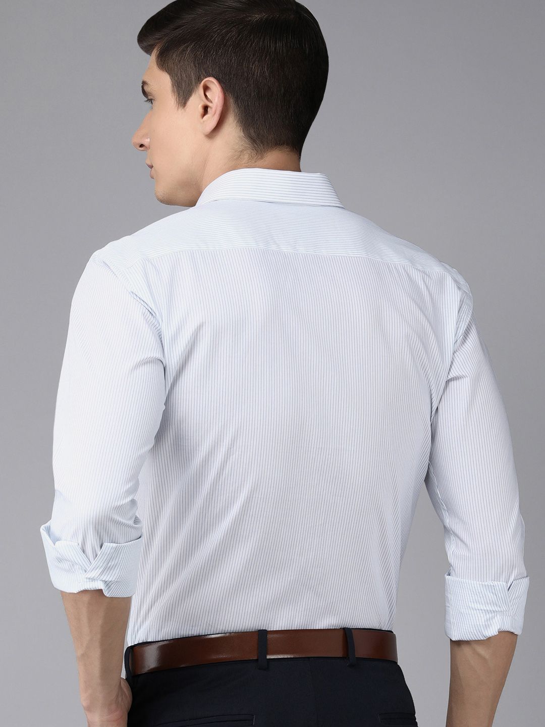 Park Avenue Men Blue Slim Fit Striped Formal Shirt