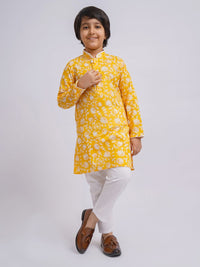 VASTRAMAY Boys Floral Printed Regular Pure Cotton Kurta with Pyjamas