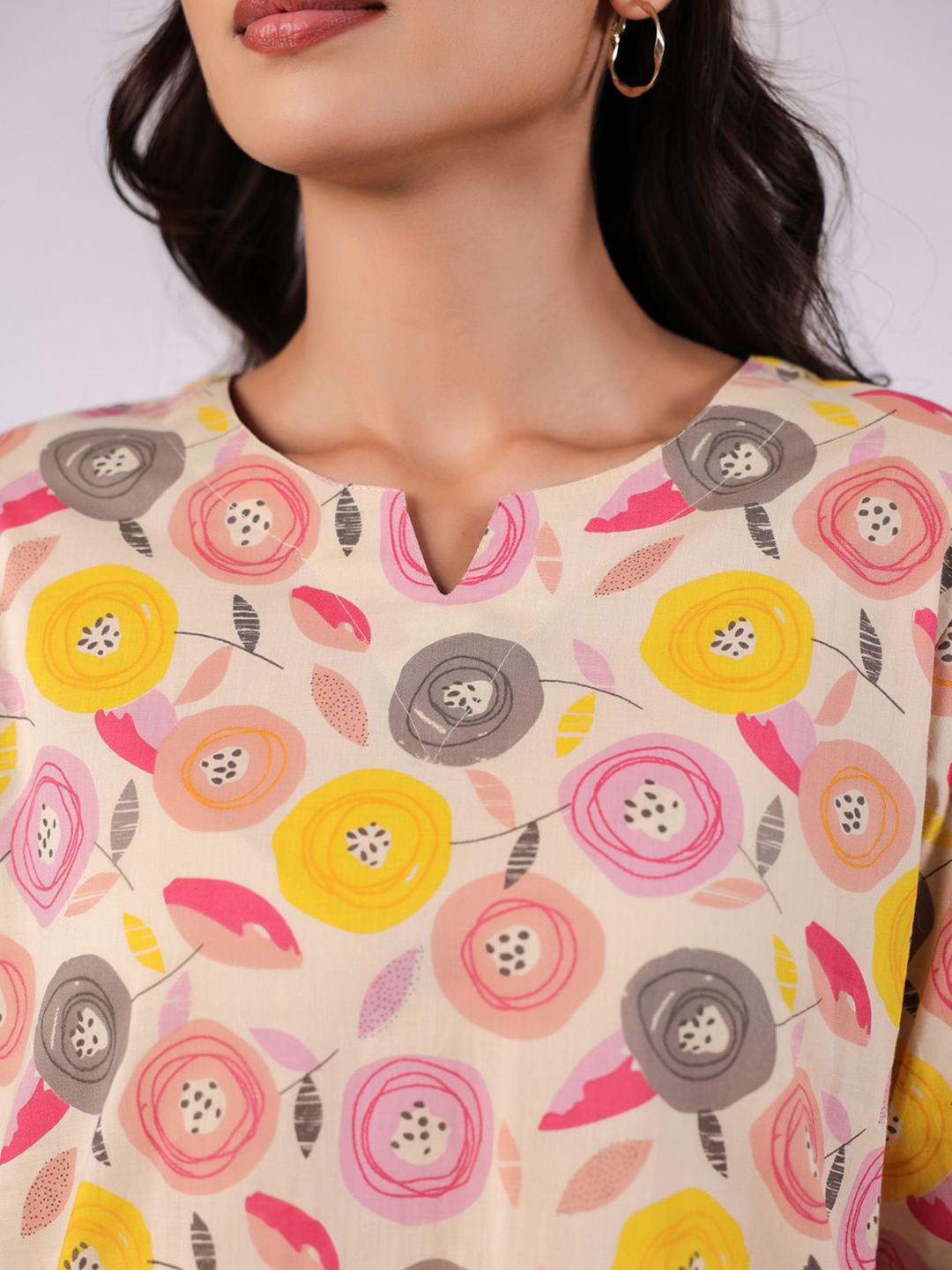 SANSKRUTIHOMES Notch Neck Floral Printed Pure Cotton Top & Trousers