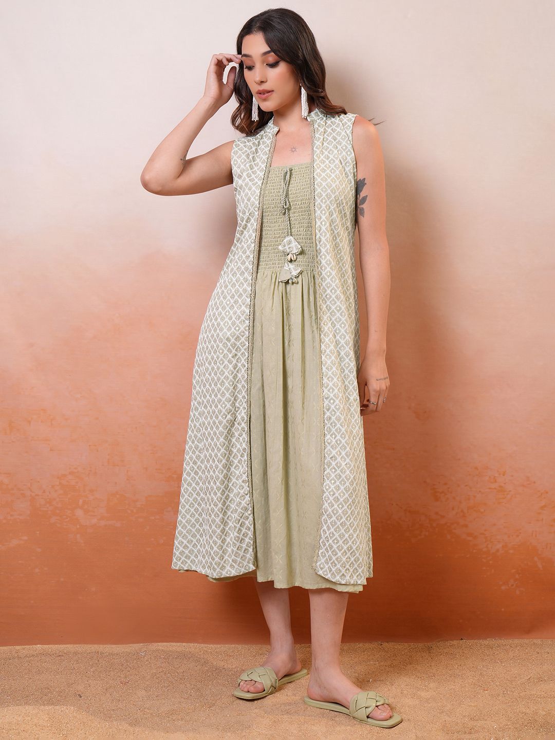 Vishudh Women Geometric Print A-Line Midi Dress