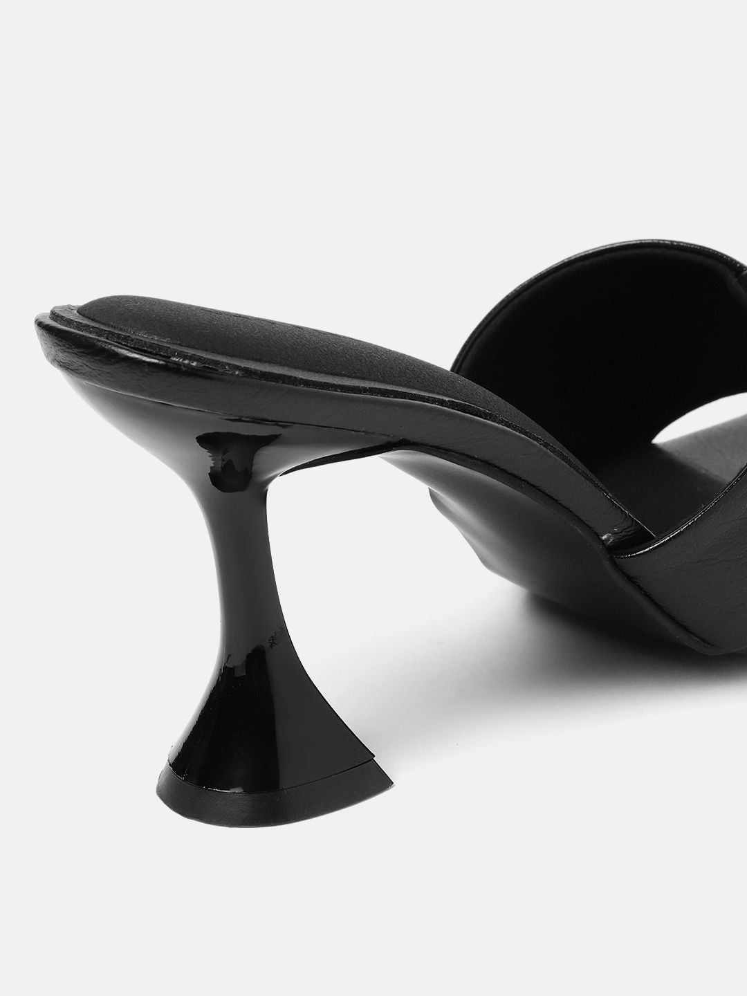 Lino Perros Open-Toe Slim Heels