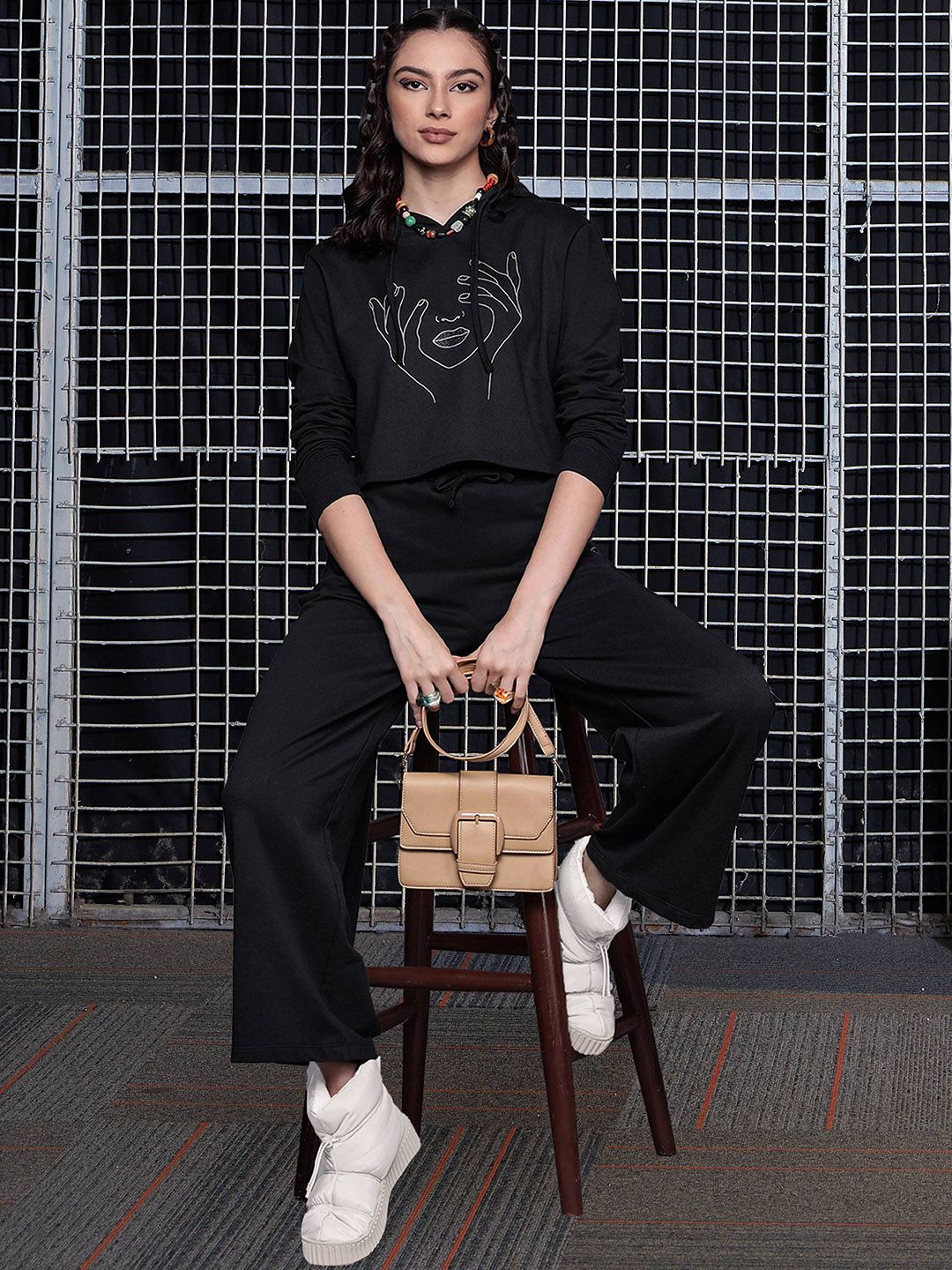 SASSAFRAS Women Black Cotton Relaxed fit Track Pants