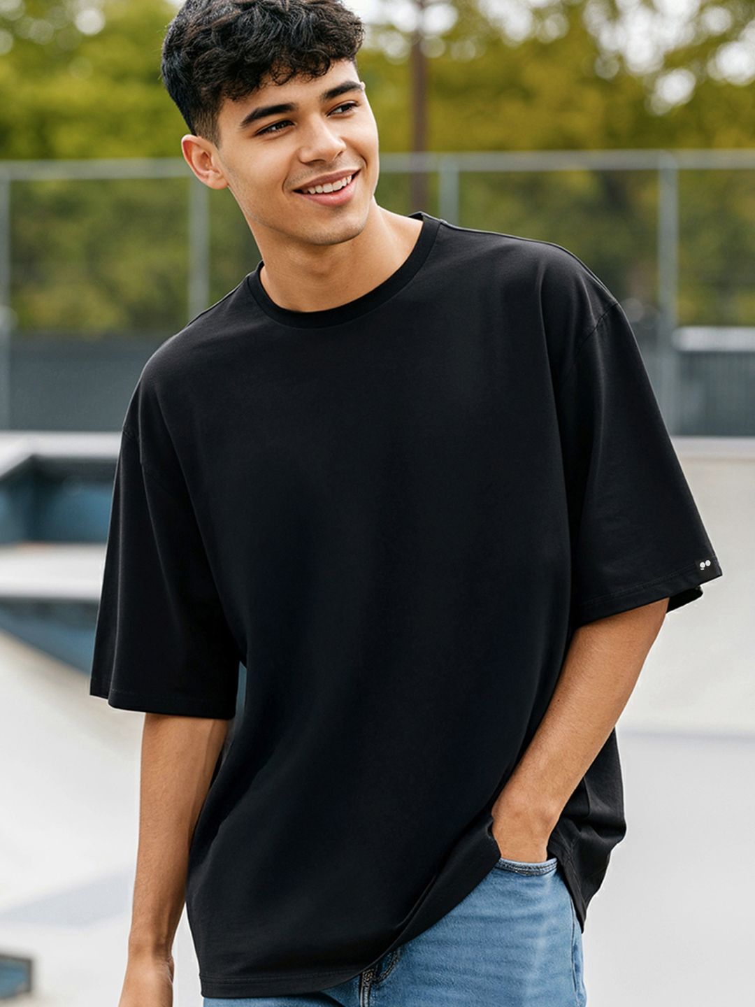 Bewakoof Men Black Solid Oversized T-shirt