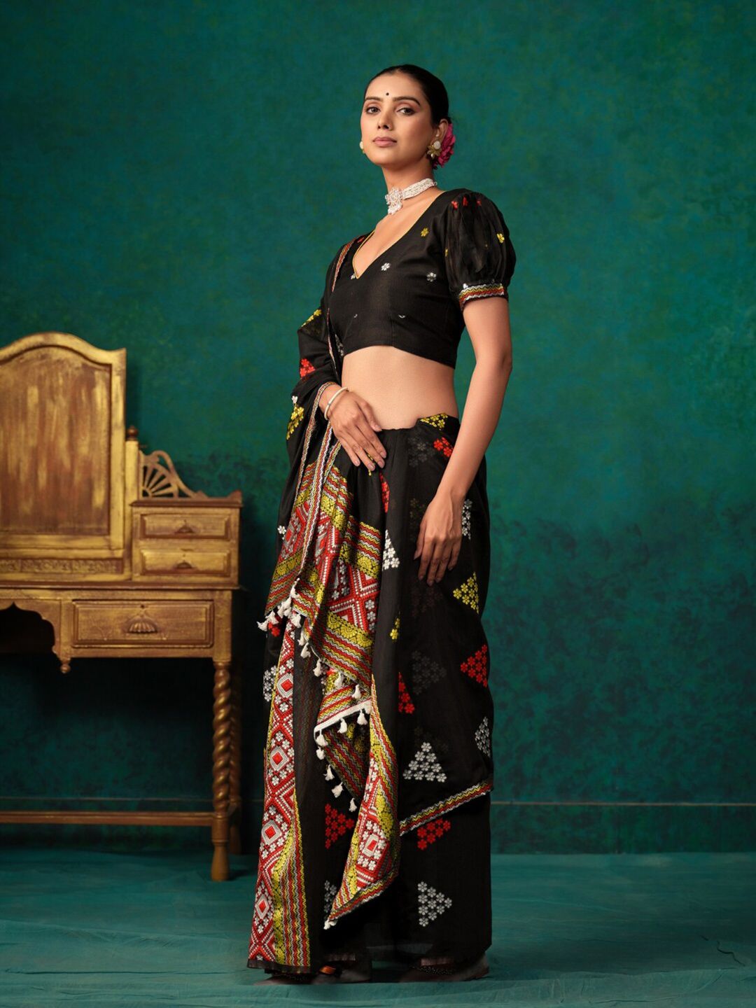 KALINI Assamese Mekhela Chador Saree With Blouse Piece