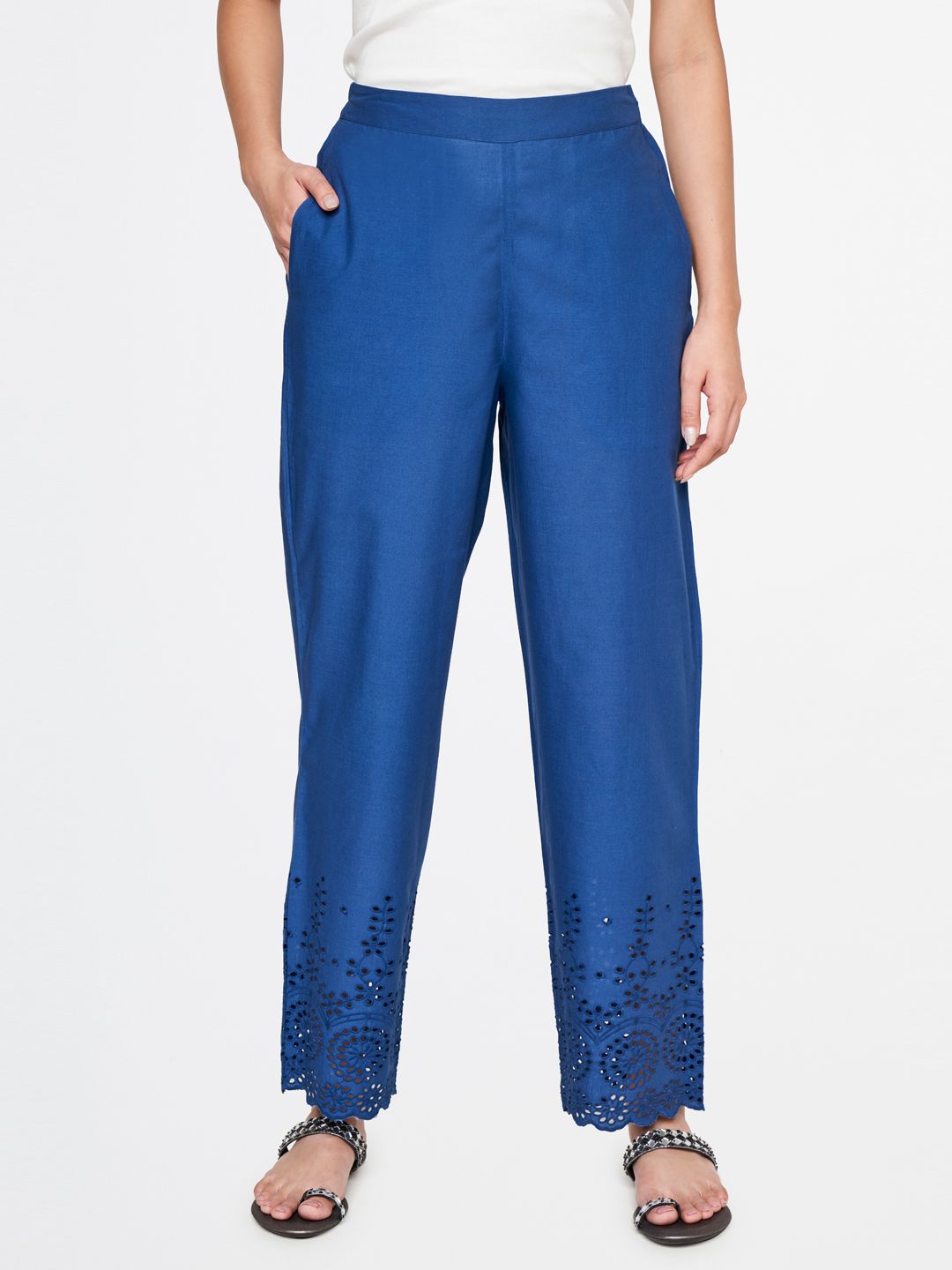 Global Desi Women Mid-Rise Straight Fit Trousers