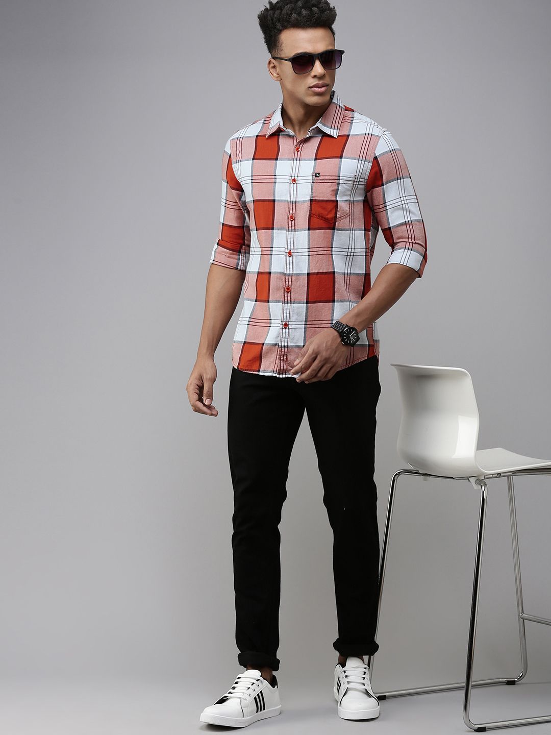 SPYKAR Men Pure Cotton Slim Fit Checked Casual Shirt