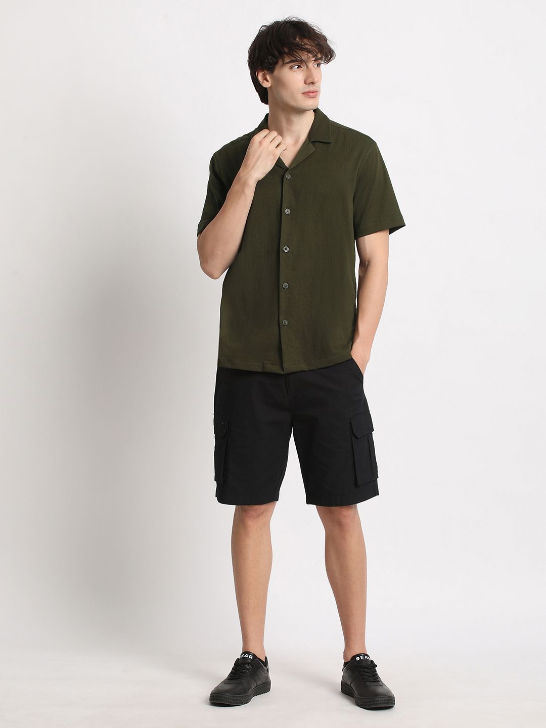 THE BEAR HOUSE Cuban Collar Seersucker Weave Casual Shirt