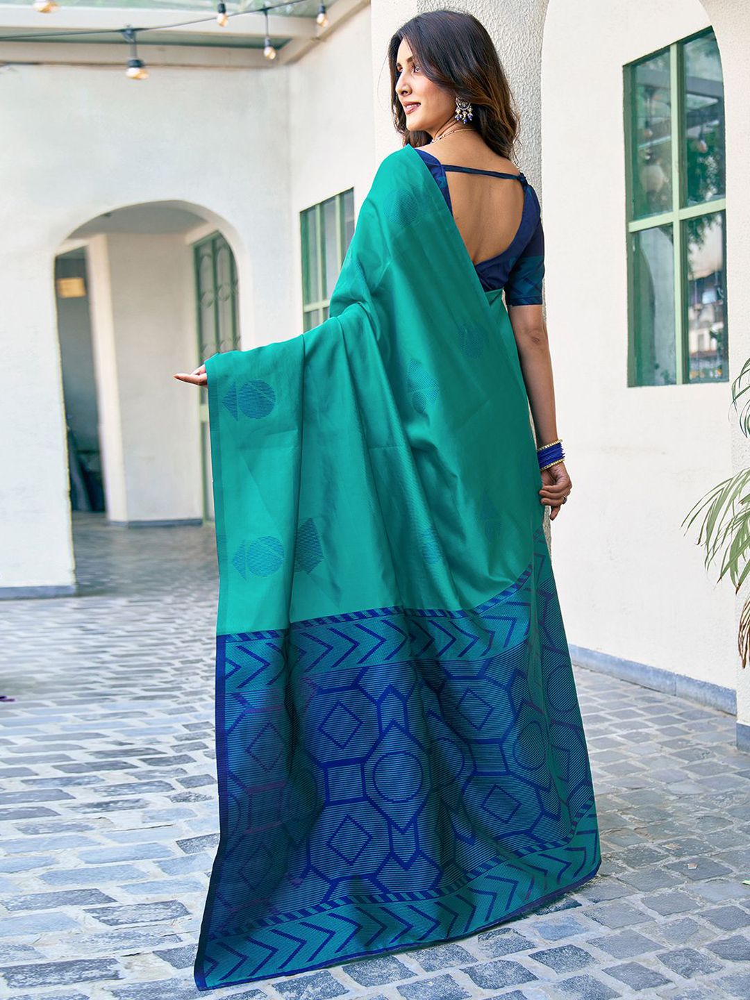 KALINI Woven Design Silk Blend Saree