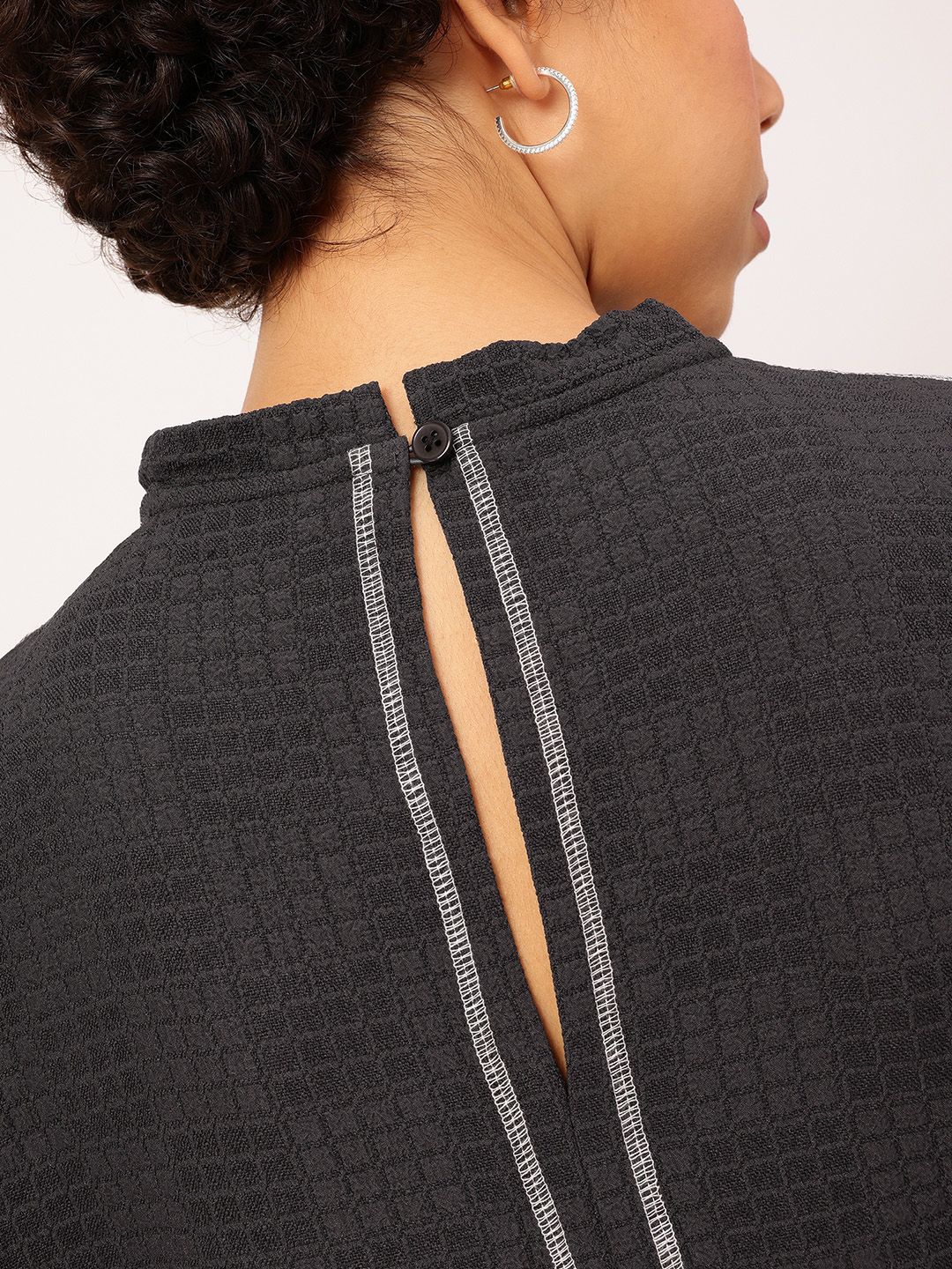 DressBerry Grunge Glam Upturn Stitch Seersucker Top