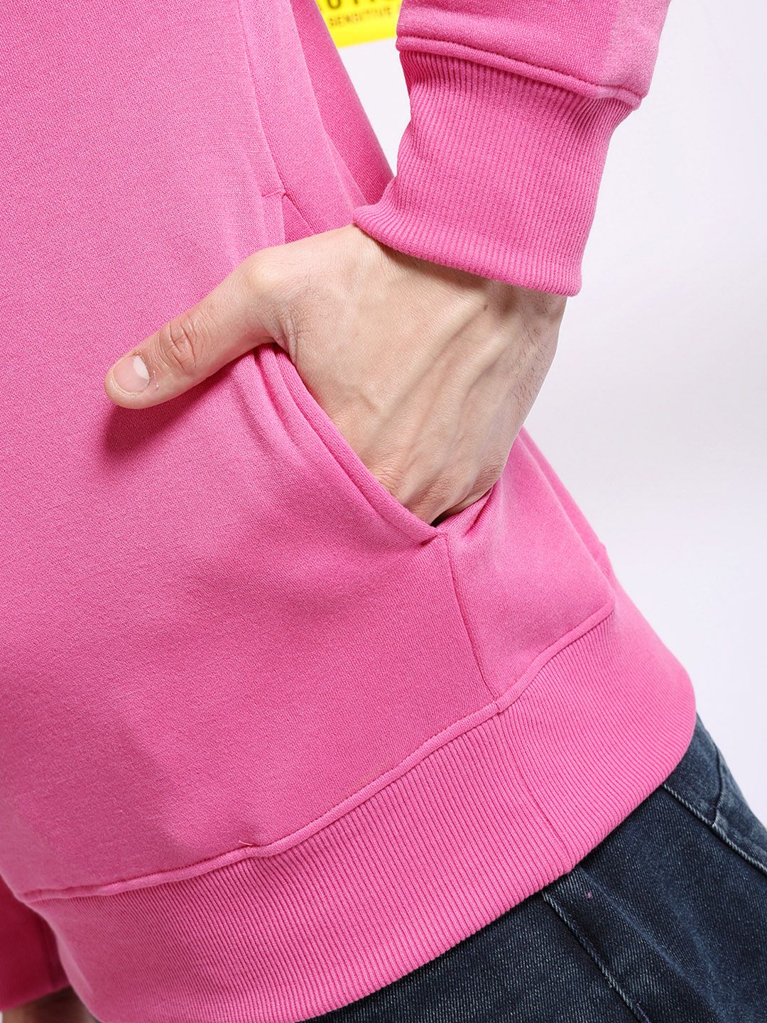 Pullover Bercetak Grafik Garasi India