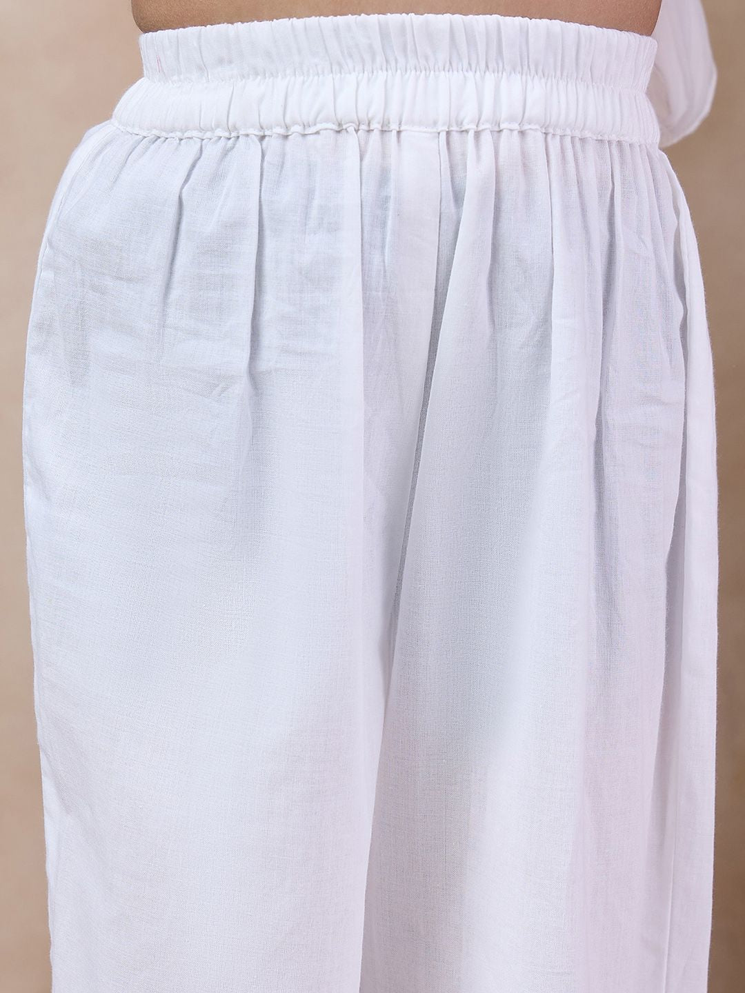 pspeaches Girls Floral Embroidered Round Neck Straight Kurta With Trousers & Dupatta