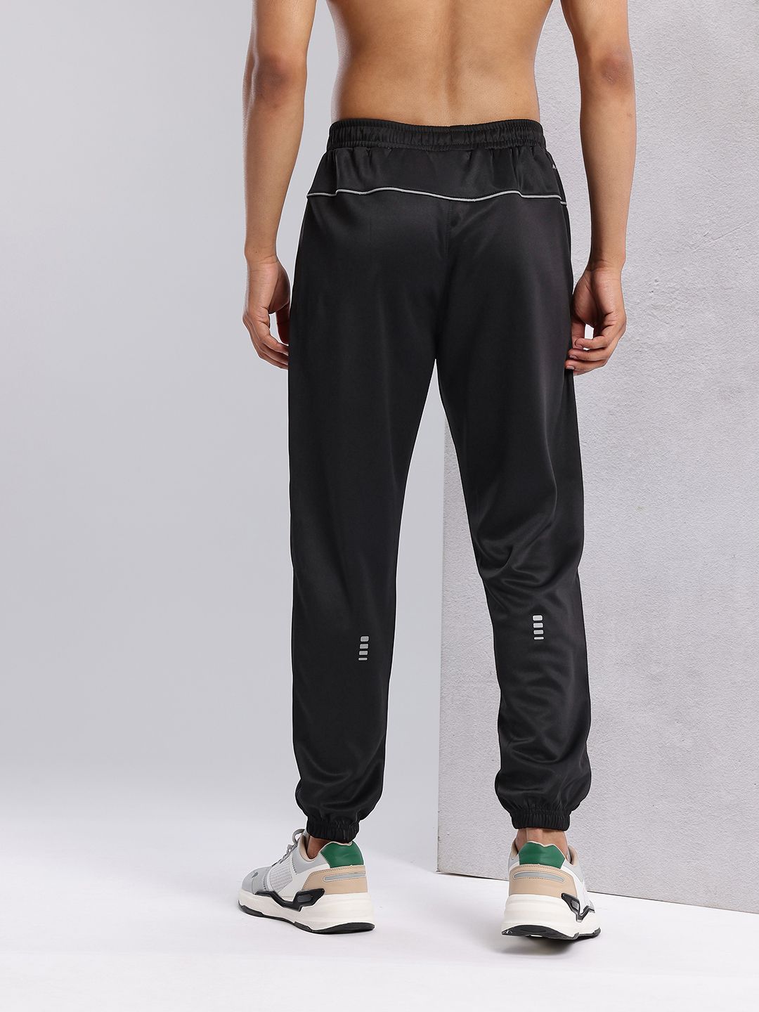 HRX by Hrithik Roshan Men Contrast Piping Rapid-Dry Running Joggers