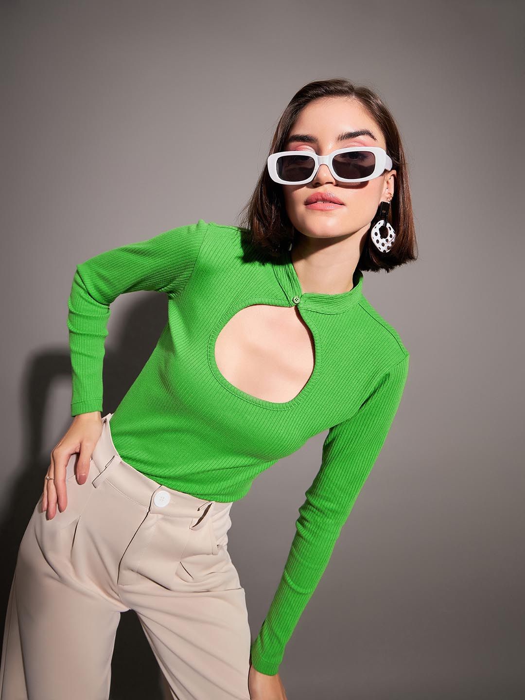 SASSAFRAS Green Keyhole Neck Fitted Top