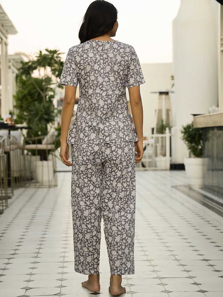 SANSKRUTIHOMES Women Printed Pure Cotton Night suit