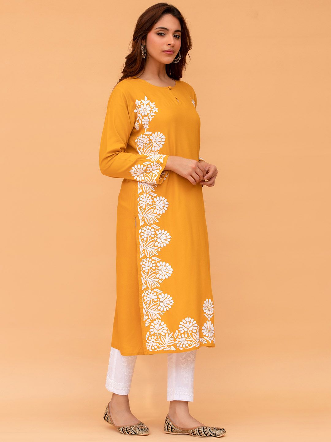 HOUSE OF KARI Ethnic Motifs Embroidered Keyhole Neck Handloom Kurta