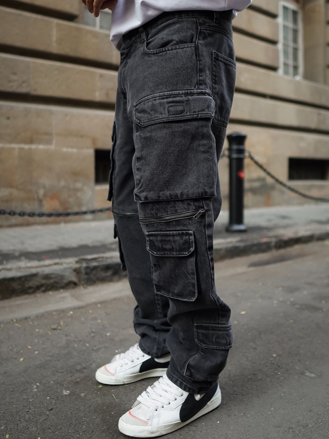 Powerlook Men Black Baggy Fit Clean Look Pure Cotton Cargo Jeans