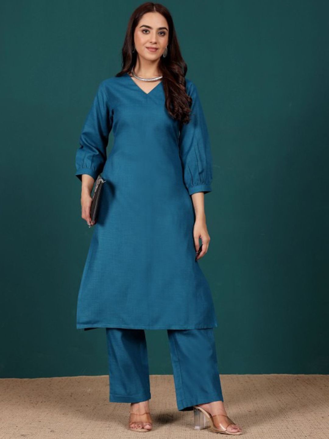 Varanga Women Regular Kurta with Trousers
