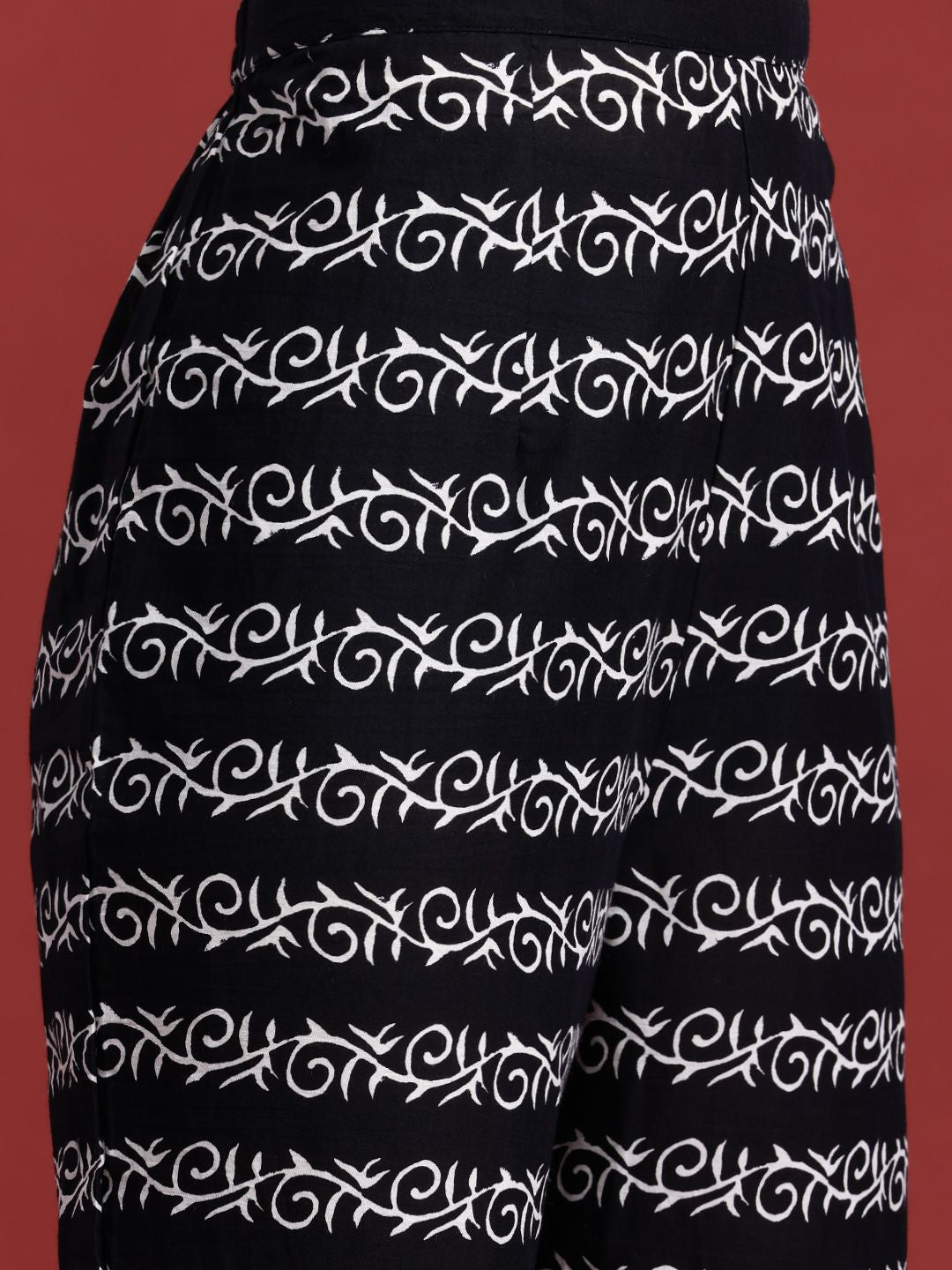 Indo Era Floral Printed Regular Pure Cotton Kurta With Trousers & Dupatta